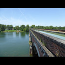 Der Kanal wird über die Tarn geführt
